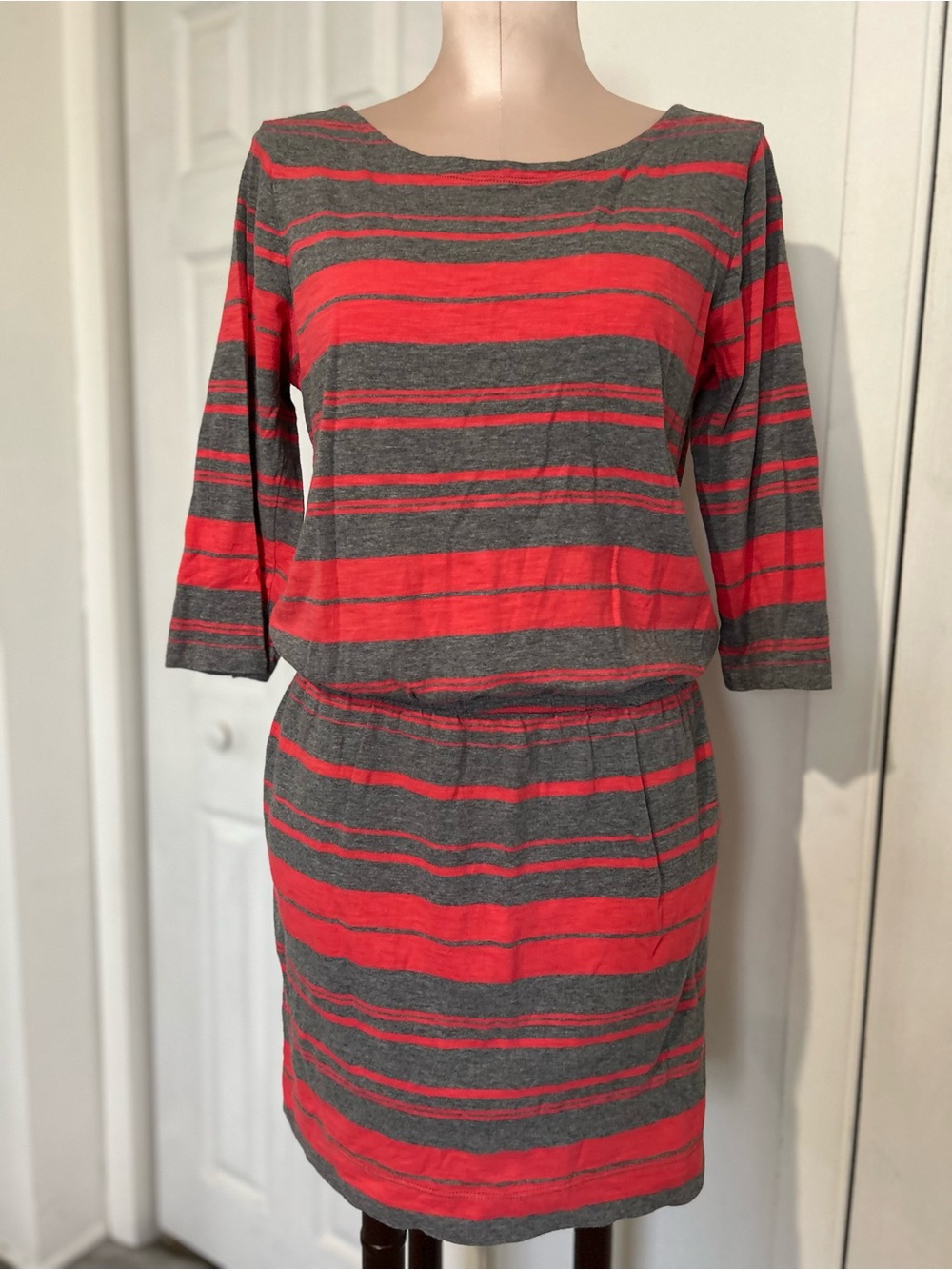 Banana Republic Gray and Coral Striped 3/4 Sleeve shirt Dress size S